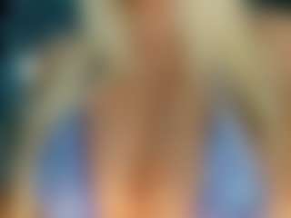 adrianna777's Live Sex Cam Show