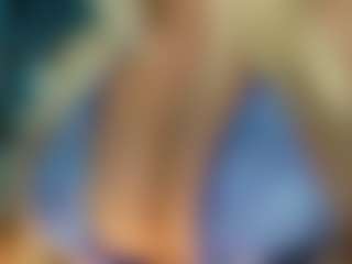 adrianna777's Live Sex Cam Show