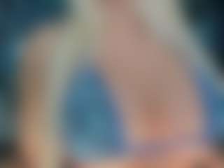 adrianna777's Live Sex Cam Show