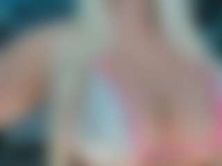 adrianna777's Live Sex Cam Show
