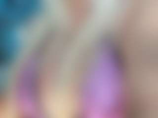 adrianna777's Live Sex Cam Show