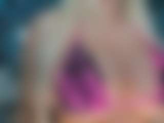 adrianna777's Live Sex Cam Show