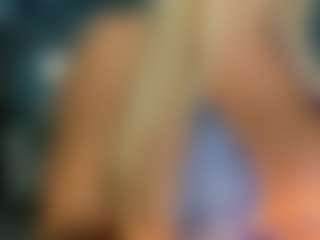 adrianna777's Live Sex Cam Show