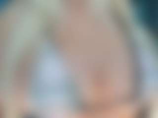 adrianna777's Live Sex Cam Show