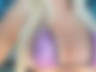 adrianna777's Live Sex Cam Show