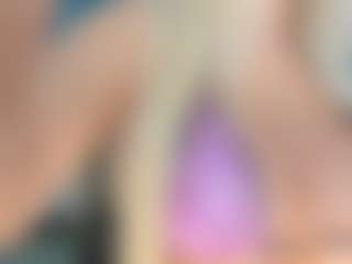 adrianna777's Live Sex Cam Show