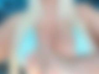adrianna777's Live Sex Cam Show