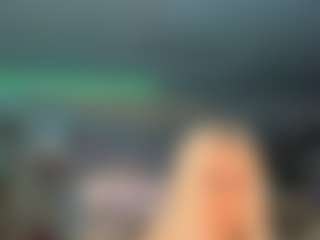 Live cam show with adrianna777 - Petite MILF on CamSextacy