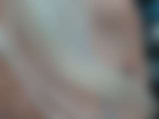 Live cam show with adrianna777 - Petite MILF on makecum.org