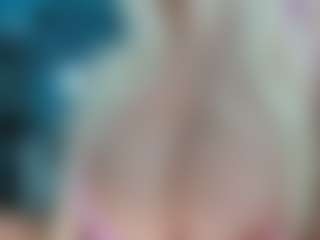 adrianna777's Live Sex Cam Show