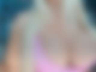 adrianna777's Live Sex Cam Show
