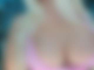 adrianna777's Live Sex Cam Show