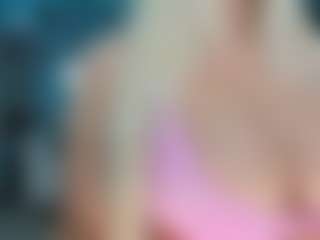adrianna777's Live Sex Cam Show