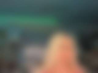 adrianna777's Live Sex Cam Show