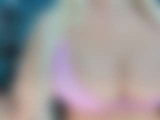 adrianna777's Live Sex Cam Show