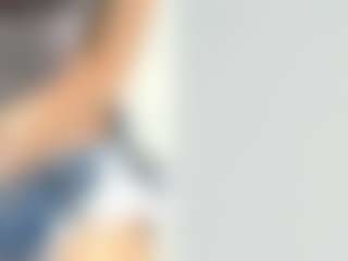 Live cam show with samantha - Ebony Petite on camwithhim.com