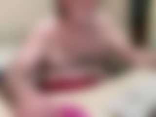 Live cam show with coach karl - Green Eyes on boobsie.com