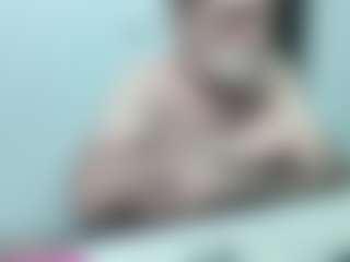 Live cam show with coach karl - HD on xDating