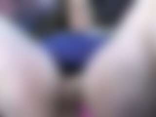 Love86Emily's Live Sex Cam Show