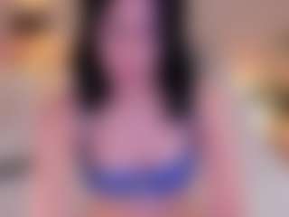 Live cam show with Soffy Watson - Fingerass on Free Soda