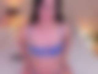 Live cam show with Soffy Watson - Longhair on Camsoda