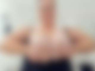 Live cam show with lovelyclara4u - Brown Eyes on SpankPalCams