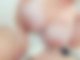 lovelyclara4u's Live Sex Cam Show
