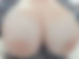 lovelyclara4u's Live Sex Cam Show