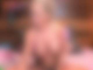 Live cam show with LiaMetz - Flex on camwithhim.com