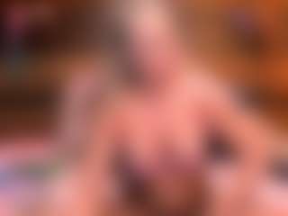Live cam show with LiaMetz - Living Room on slutload