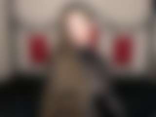 Live cam show with labianca - Brown Hair Petite on Gym Cam Girls