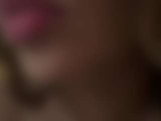 Live cam show with Salomme Cruz - Gagging on sexylive.show