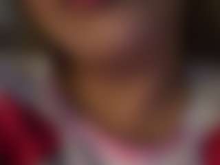 Live cam show with Salomme Cruz - Gagging on Camsoda