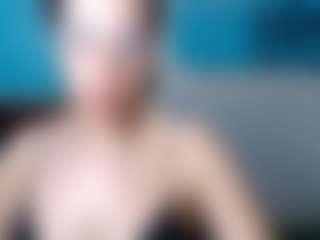 Live cam show with nadiablack - Petite on liverealitysex.com