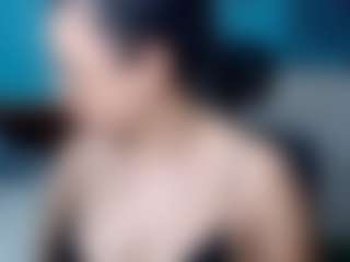 nadiablack's Live Sex Cam Show