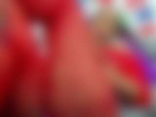 NahomyFox MILF webcam performer live streaming