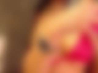 Live cam show with Zooey Sugar - Drinking on AdultVida.com