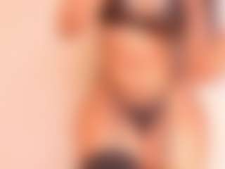 Live cam show with Zooey Sugar - Ride on Camsoda