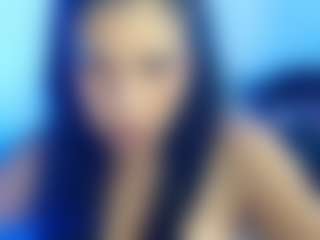 Live cam show with aslyandrea - Strapon on xfollow cams