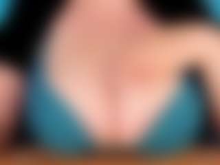 Live cam show with Clara - Office on Latina Girls