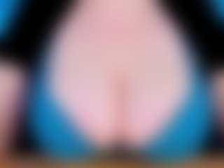 Live cam show with Clara - Office on CamSodaAdn
