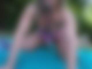 Candice Dare's Live Sex Cam Show
