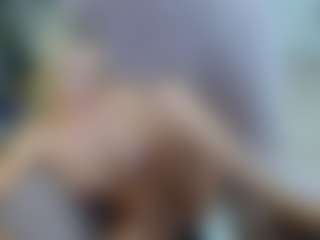 Live cam show with gigisquirter - Brown Hair on Camming Site