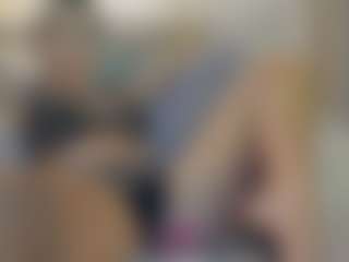 Live cam show with lovelyemma - Brown Hair Petite on xDating