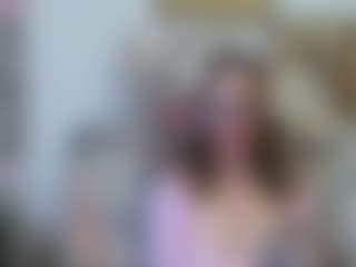 Live cam show with squirtyeleanor - Housewife on friskycurves.com