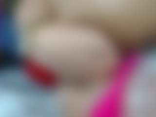 elianaroy MILF webcam performer live streaming