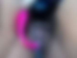 Live cam show with elianaroy - BBW MILF on livesuperchat.net
