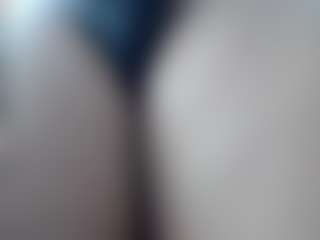 elianaroy's Live Sex Cam Show