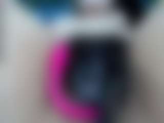 Live cam show with elianaroy - Vietnamese on Milfs Live | colombia