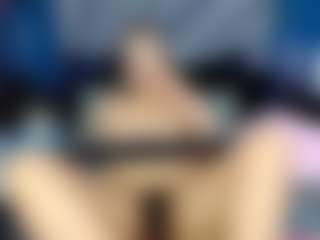 elianaroy's Live Sex Cam Show
